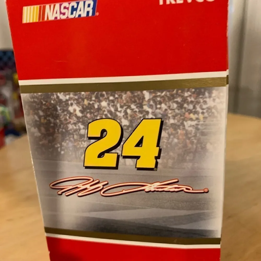 24 Jeff Gordon Ornament 2004